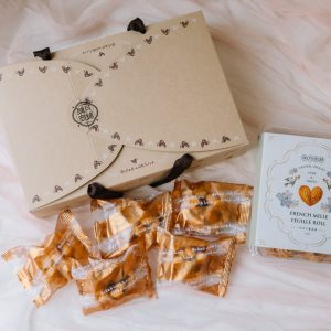 預購【肆月商鋪】蛋捲豆塔禮盒(5入夏威夷豆塔，千層蛋捲一盒)