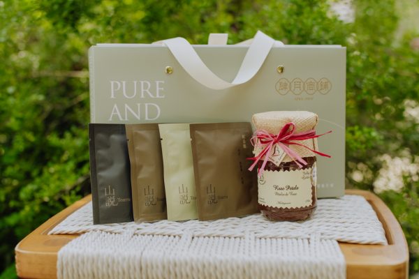 【肆月臻選禮盒】小銅鍋法式頂級果醬(120克)ｘ山說自然農法茶包(8包)