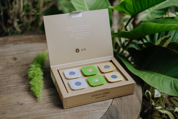 【露酪】特製綜合橄欖油豆腐乳 六入禮盒｜松露、青檸、蒜香